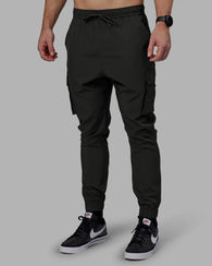 Man wearing LSKD cargo jogger in black